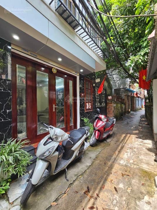 Edge — club in Long Biên