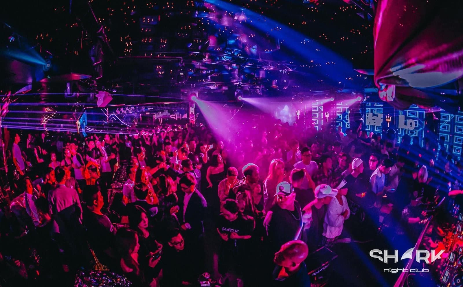 Mirage — bar in Tay Ho