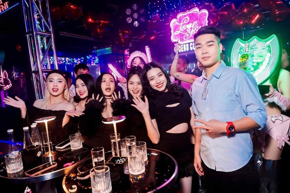 Zenon — club in Hoàng Mai