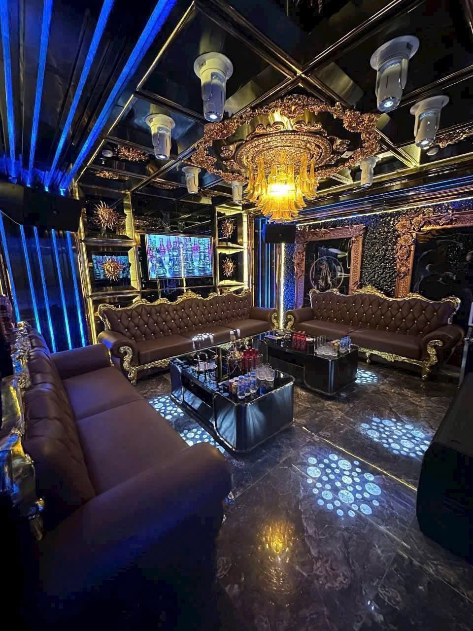 Cosmo — club in Bắc Từ Liêm