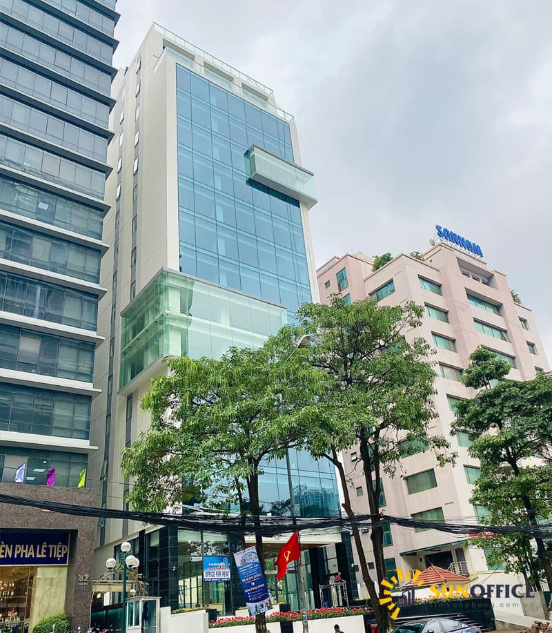 Fahrenheit — club in Cầu Giấy
